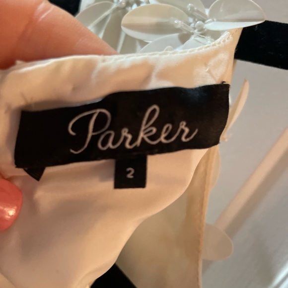 White cocktail dress size 2. Intricate floral details white on white - Picture 3 of 5